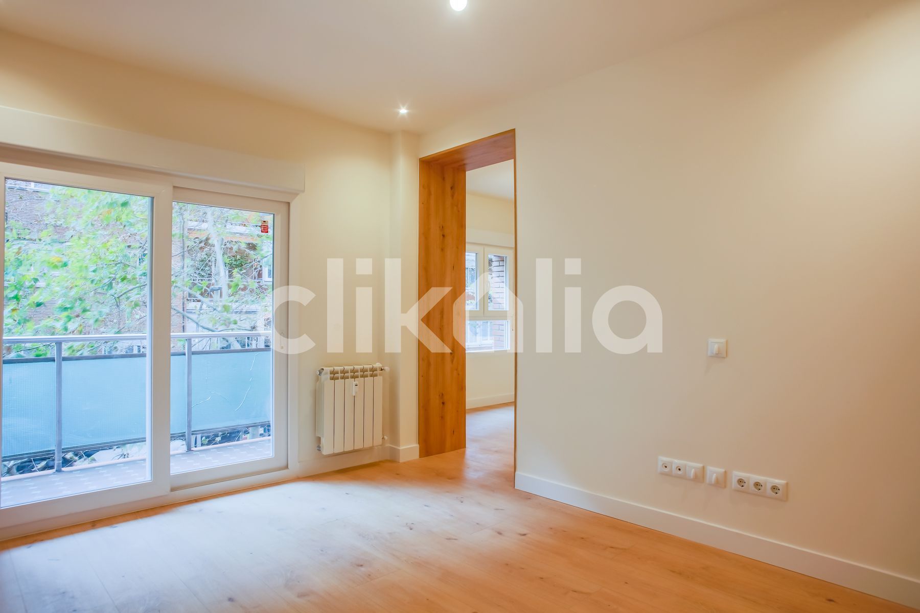 Bedroom of Flat for sale in  Madrid Capital  with Air Conditioner, Heating and Terrace