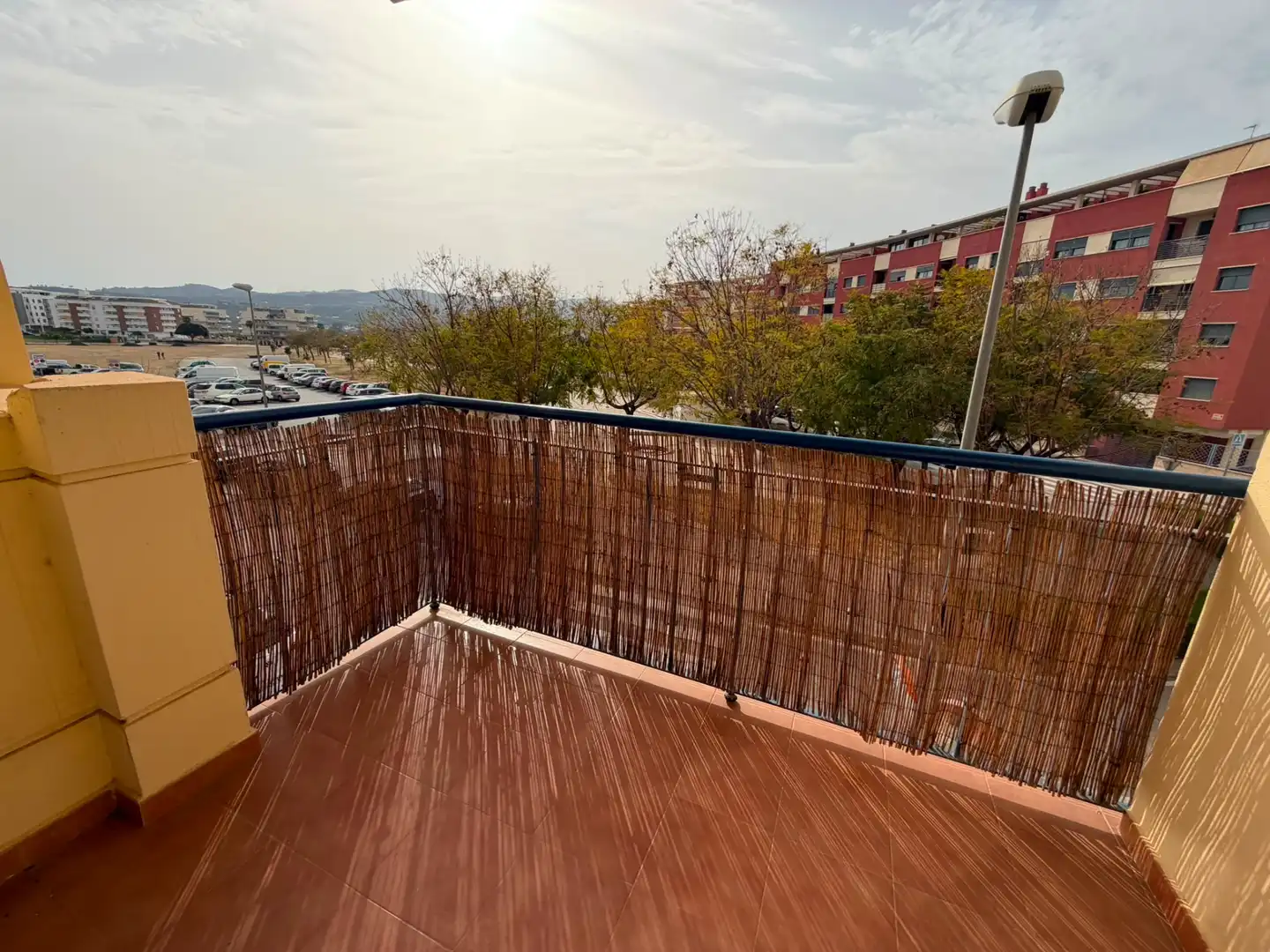Terraza de Piso en venta en Vélez-Málaga con Amueblado y Piscina comunitaria