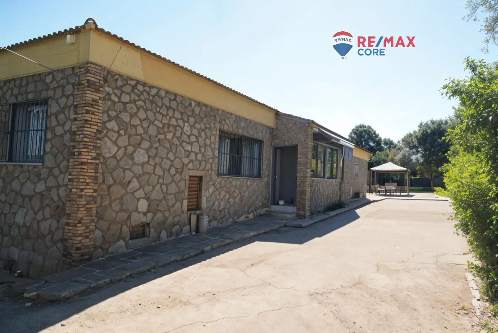 Vista exterior de Casa o chalet en venta en Sierra de Fuentes con Calefacción, Jardín privado y Terraza