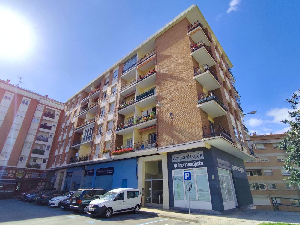 Exterior view of Flat for sale in  Pamplona / Iruña  with Heating, Parquet flooring and Terrace