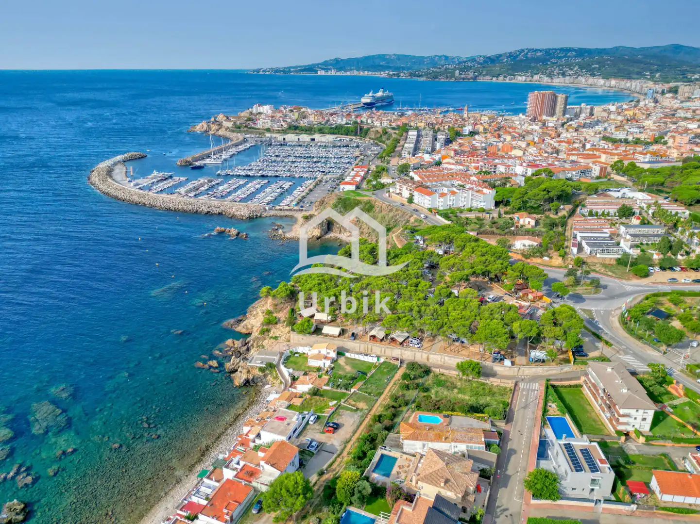 Aparcament de Casa o xalet en venda en Palamós amb Aire condicionat, Calefacció i Jardí privat