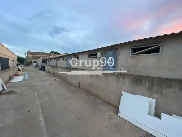 Nau industrial en venda en Santa Bàrbara