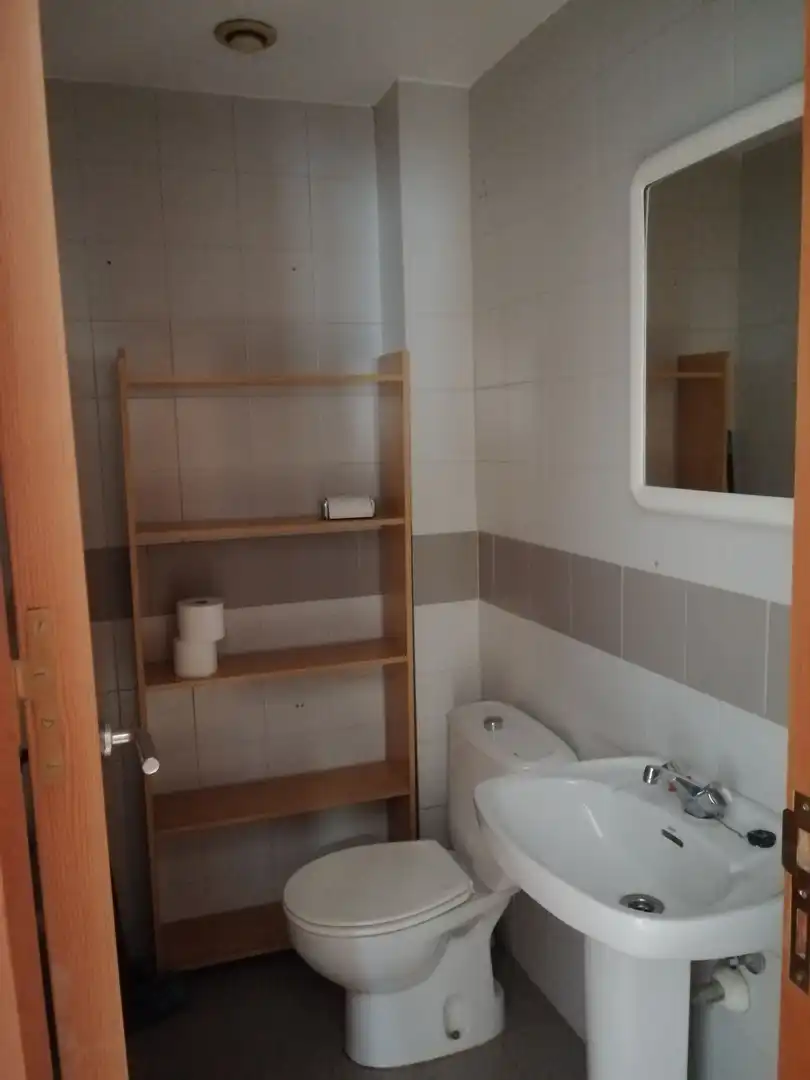 Badezimmer von Büro zur Miete in Salamanca mit Heizung