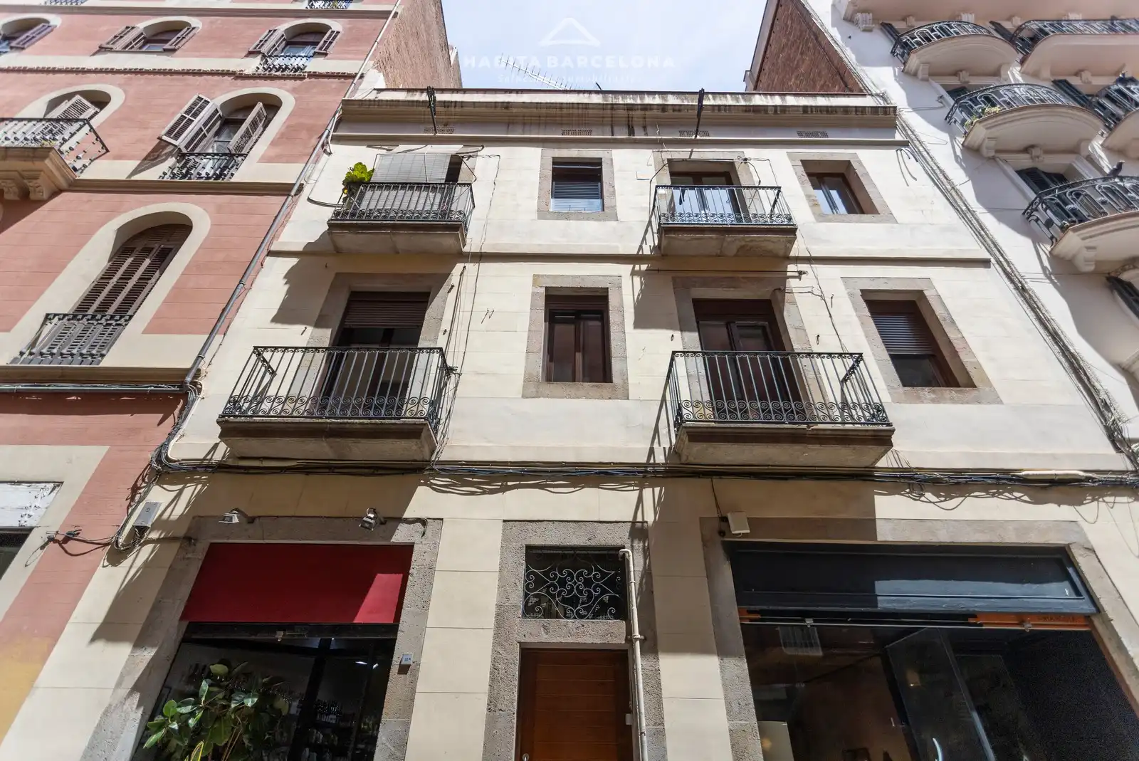 Vista exterior de Piso en venta en Barcelona con Aire acondicionado, Calefacción y Parquet