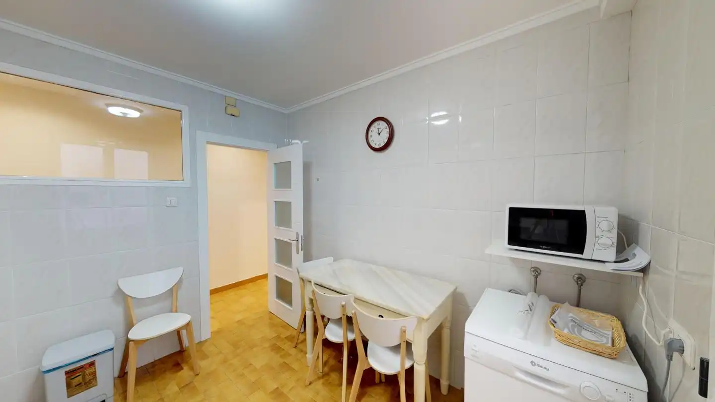 Habitació a Del General Zuvillaga, Plaza de América