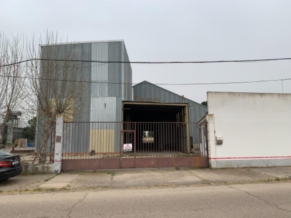 Exterior view of Industrial buildings for sale in Coreses