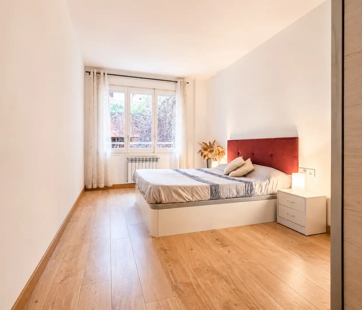 Bedroom of Flat for sale in Barcelona  with Air Conditioner, Heating and Furnished