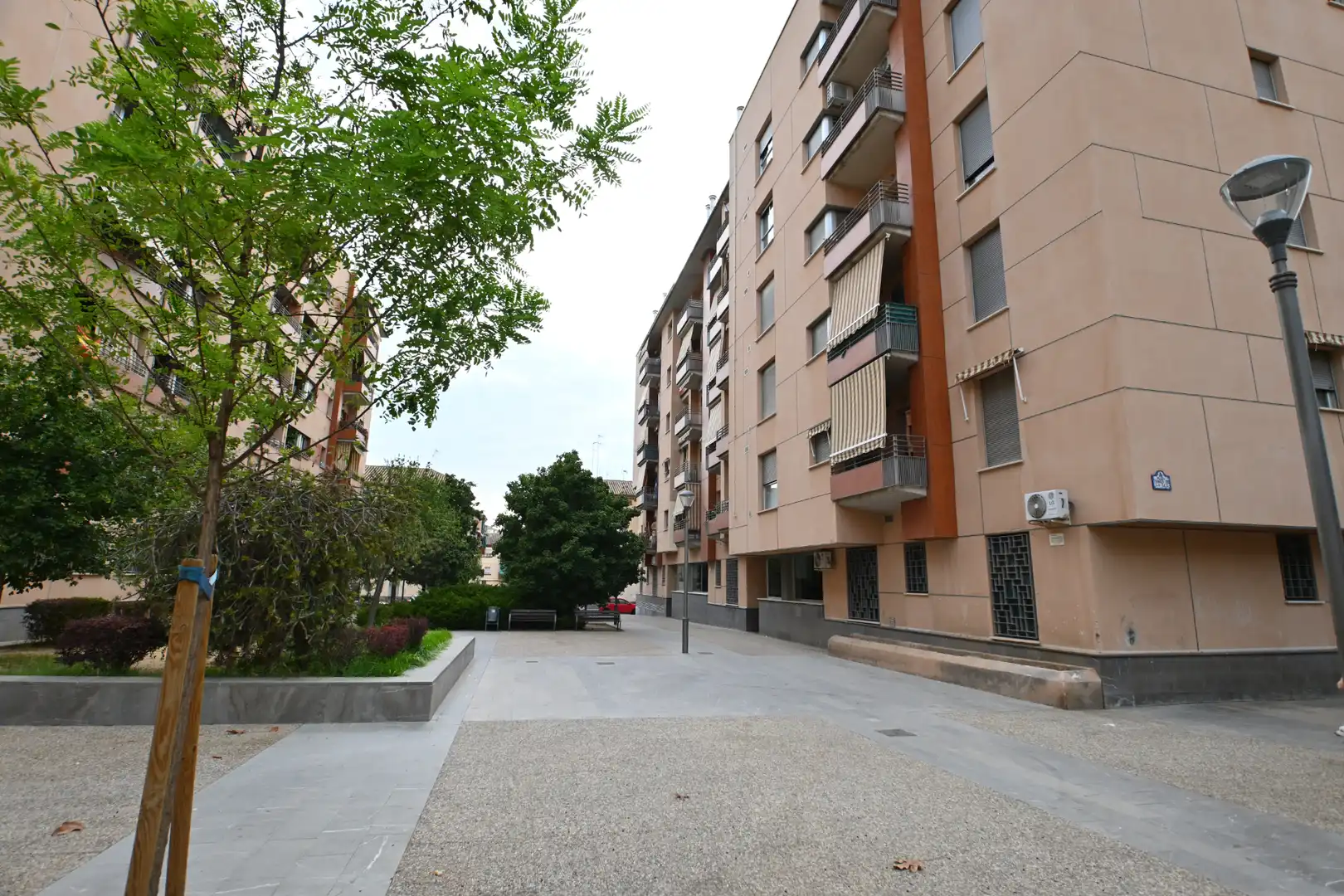 Vista exterior de Pis en venda en Granada amb Aire condicionat, Moblat i Balcó