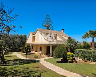 Vista exterior de Casa o xalet de lloguer en L'Eliana amb Aire condicionat, Jardí privat i Parquet