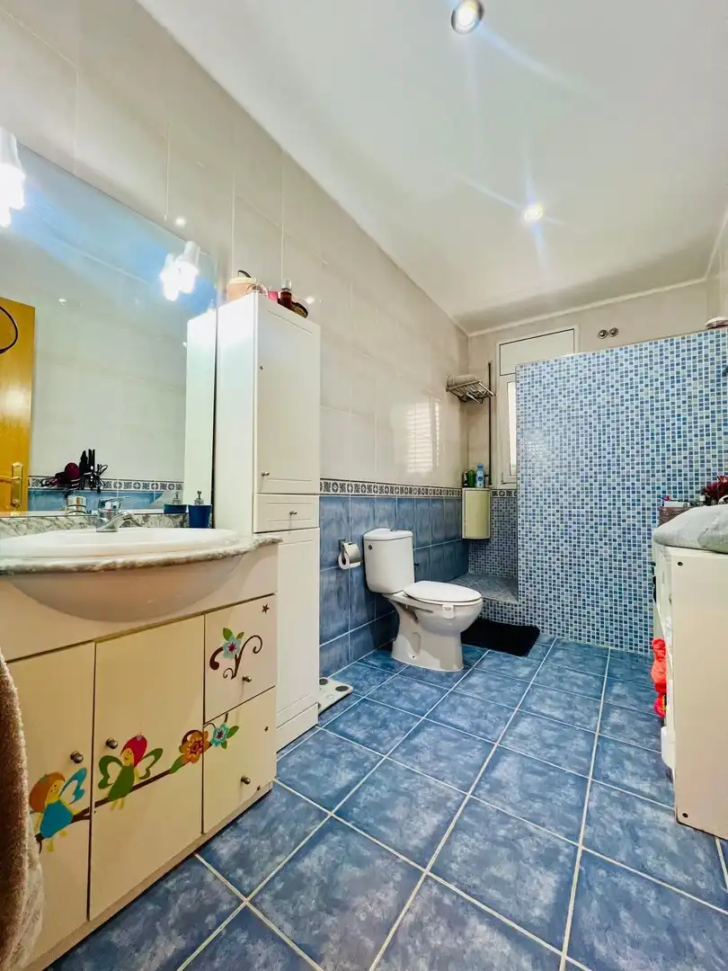 Bathroom of Houses for sale in El Vendrell  with Air Conditioner, Heating and Terrace
