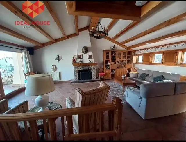 Xalet amb terrassa en venda a Torrecaballeros, imagen 48
