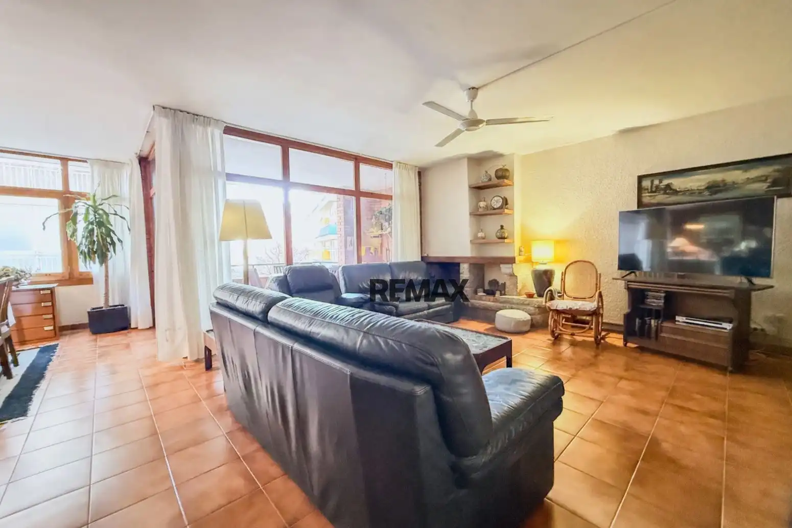 Wohnzimmer von Gebäude zum Verkauf in Roses