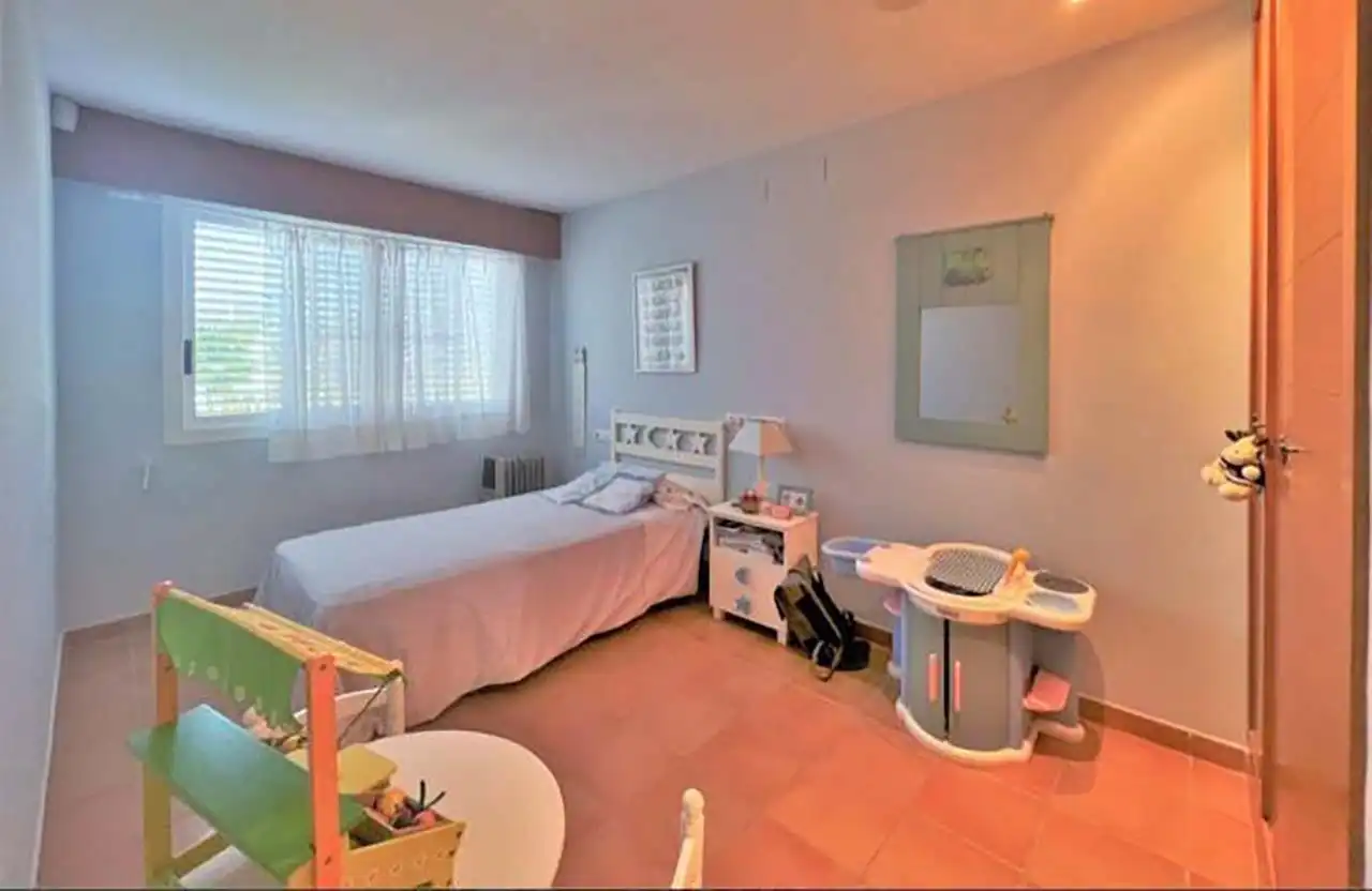 Habitación de Casa o chalet de alquiler en Benicasim / Benicàssim con Aire acondicionado, Calefacción y Jardín privado