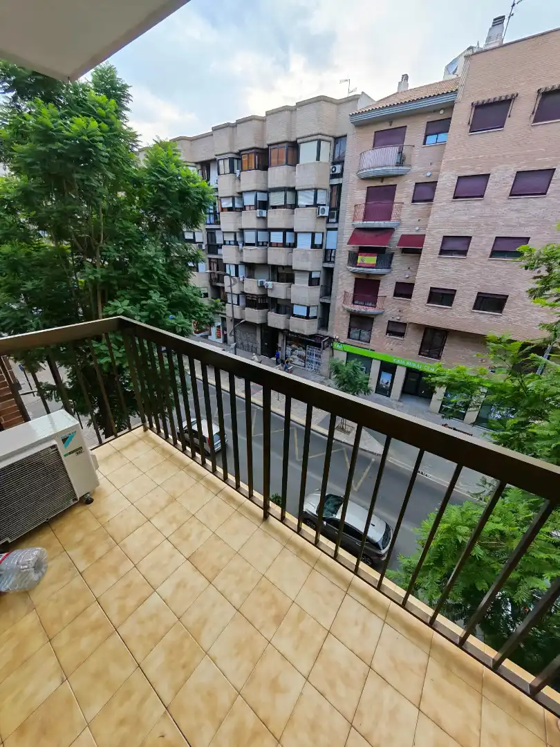 Terrasse von Wohnung zur Miete in Sur