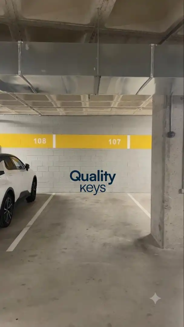Parking of Flat for rent in Madrid  with Air Conditioner, Heating and Terrace