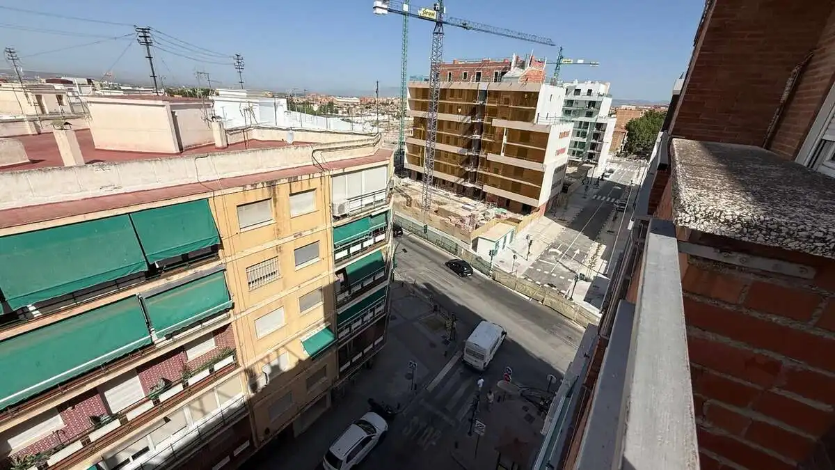 Außenansicht von Dachboden zum Verkauf in Granada mit Klimaanlage, Heizung und Terrasse
