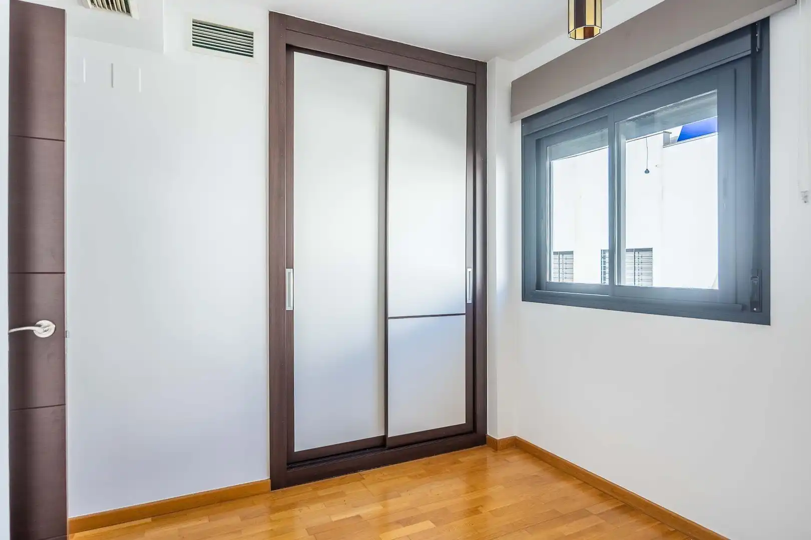 Bedroom of Detached homes for sale in Dos Hermanas  with Air Conditioner, Heating and Private garden