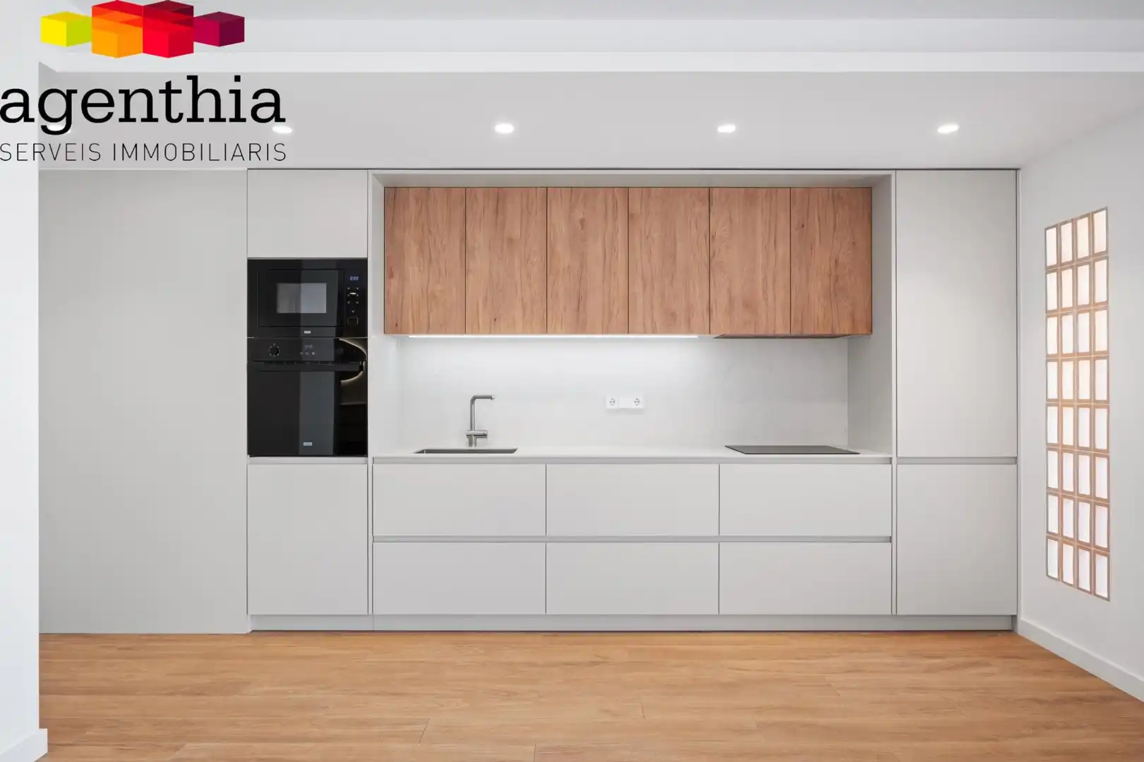 Kitchen of Flat for sale in Girona  with Air Conditioner, Heating and Terrace