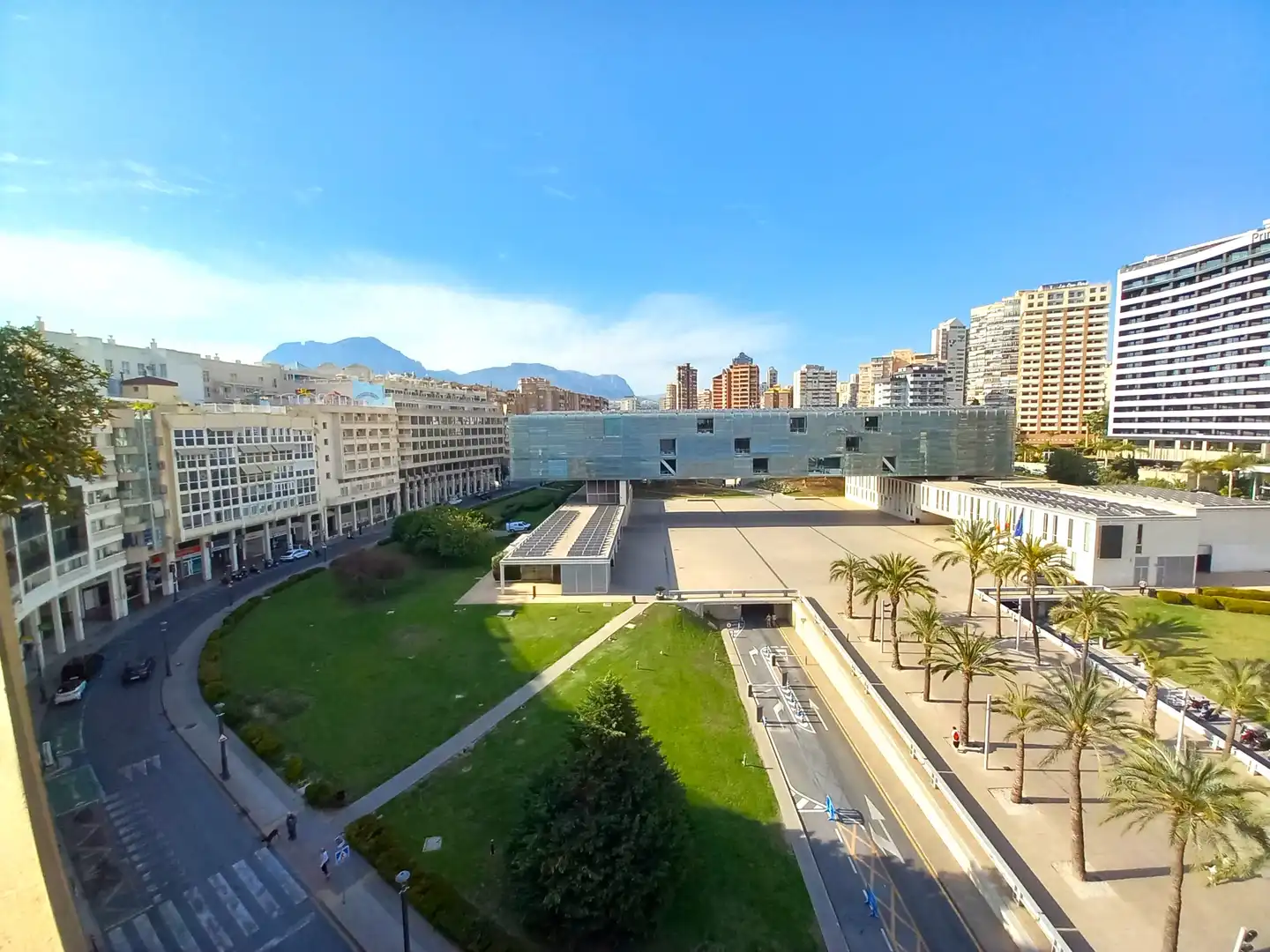 Vista exterior de Ático en venta en Benidorm con Aire acondicionado, Terraza y Amueblado