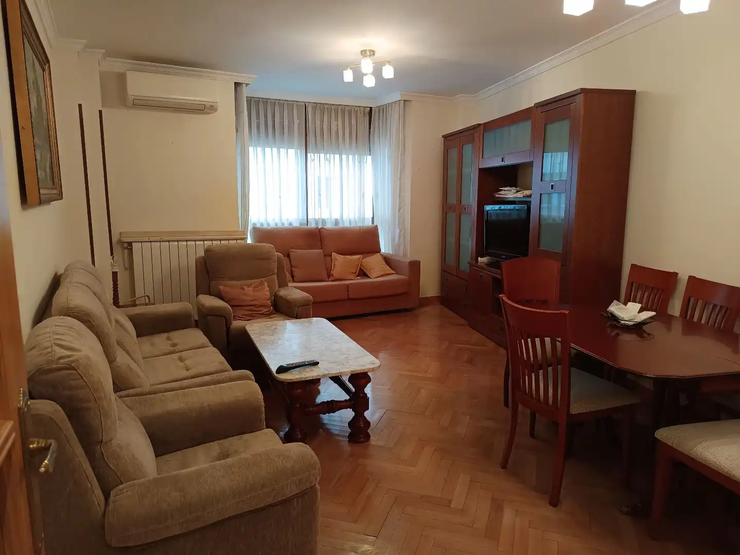 Sala d'estar de Pis de lloguer en  Madrid Capital amb Aire condicionat