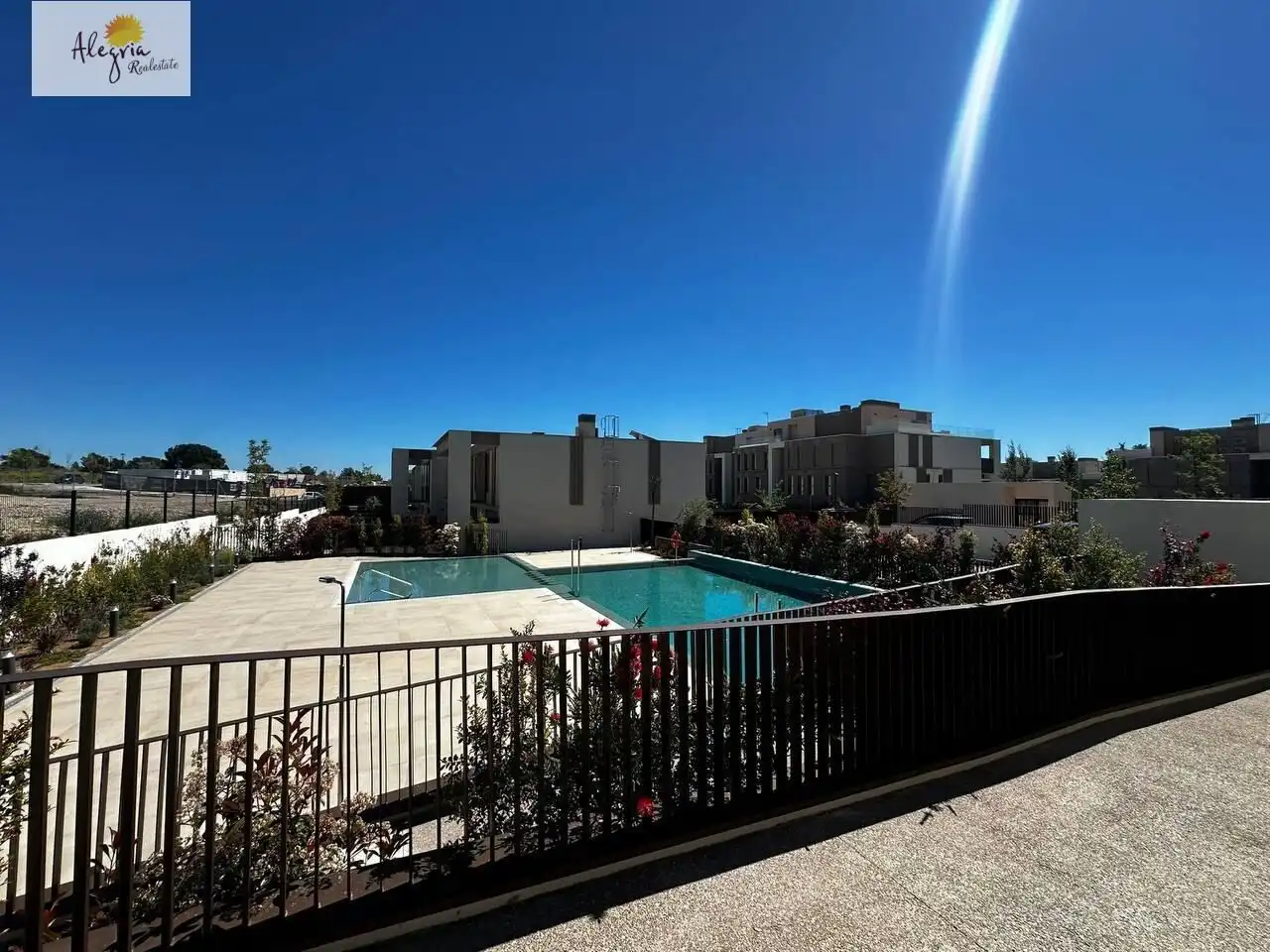Swimming pool of Houses for rent in Godella
