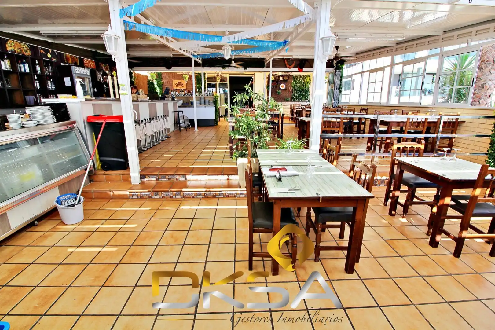 Local de alquiler en Peñíscola / Peníscola con Aire acondicionado, Terraza y Amueblado