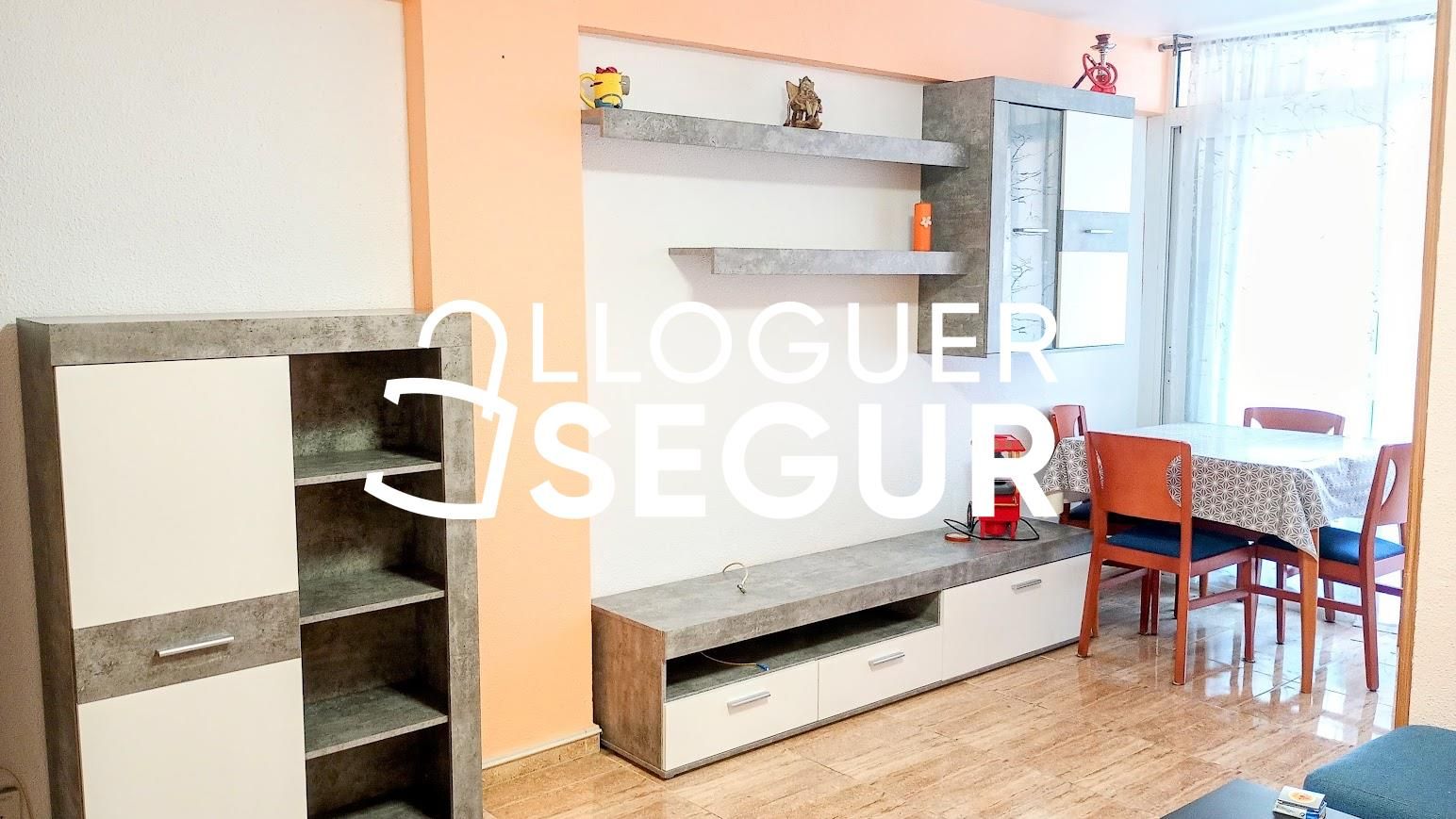 Sala de estar de Piso de alquiler en Sant Feliu de Llobregat con Calefacción y Amueblado