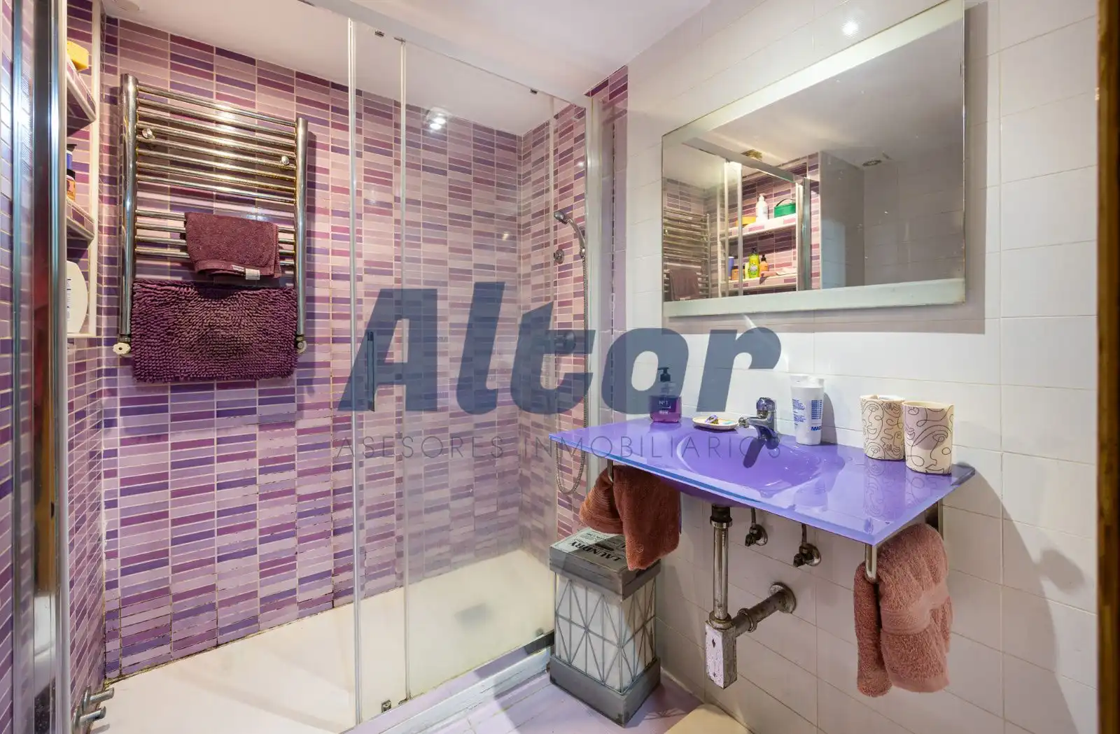 Bathroom of Flat for sale in Fuenlabrada  with Heating, Terrace and Swimming Pool