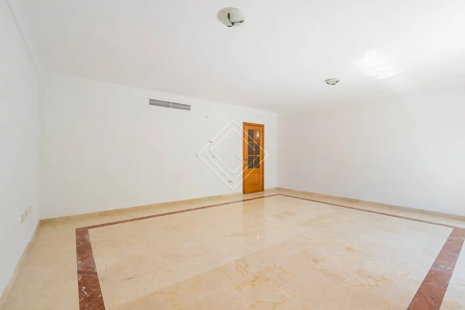 Chalet con piscina en venta en Milla de Oro, imagen 30