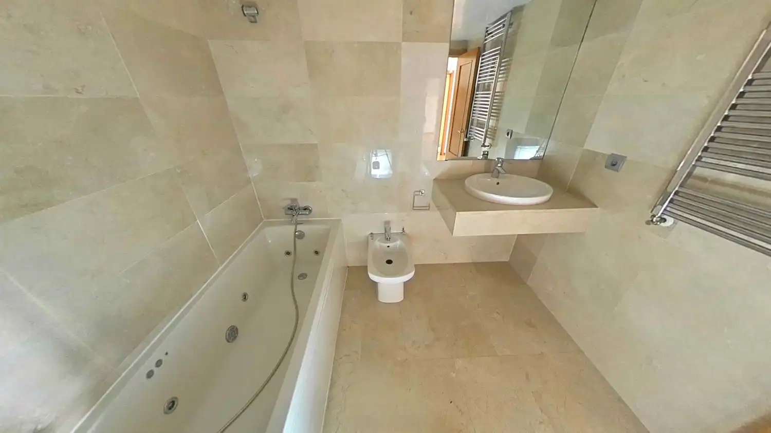 Baño de Piso en venta en Castellón de la Plana / Castelló de la Plana con Aire acondicionado, Calefacción y Parquet
