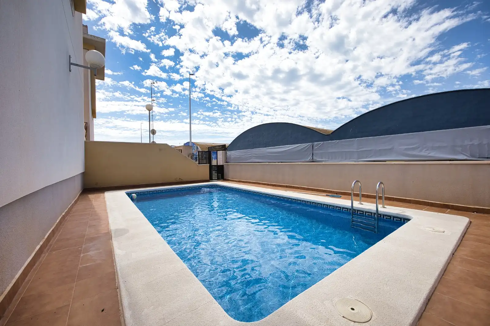 Piscina de Dúplex en venda en Santa Pola amb Aire condicionat, Terrassa i Moblat