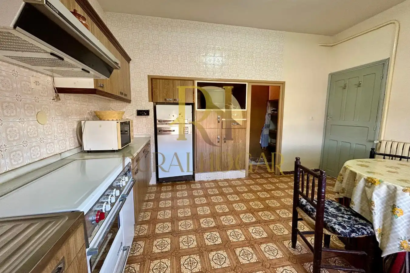 Kitchen of Houses for sale in Villazala  with Storage room