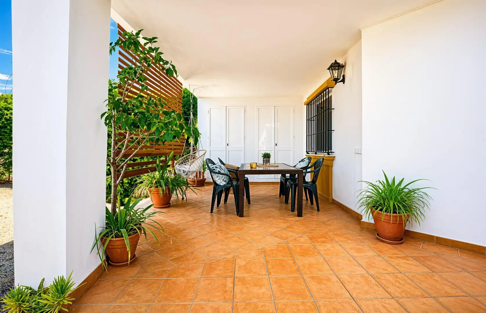 Terrasse von Wohnungen zum Verkauf in Chiclana de la Frontera mit Privatgarten und Gemeinschaftspool
