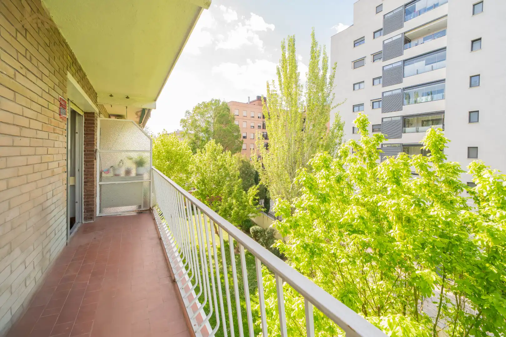 Piso con jardín en venta en Calle del Pintor Miró