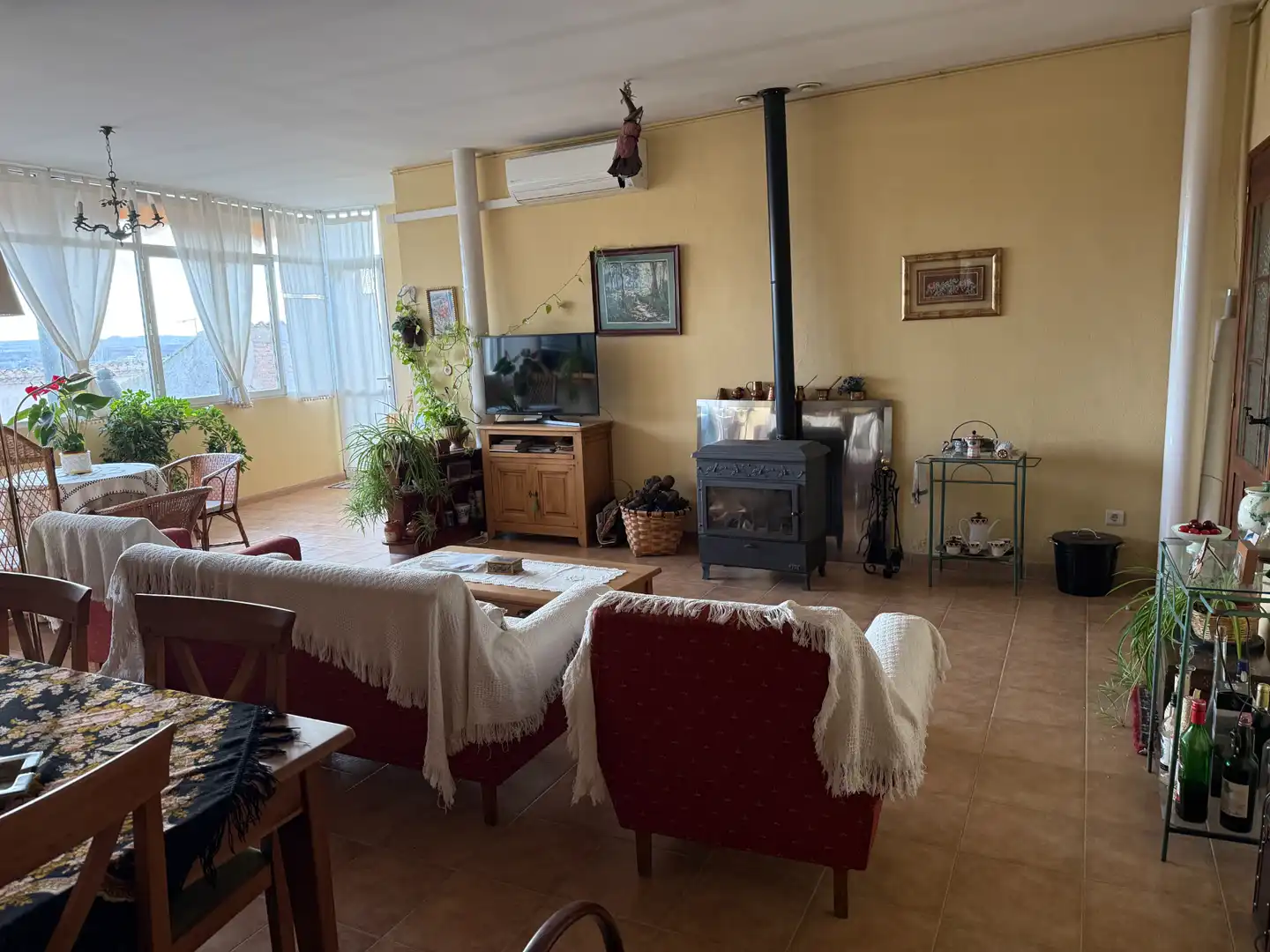 Sala d'estar de Casa o xalet en venda en Calatorao amb Calefacció, Jardí privat i Terrassa
