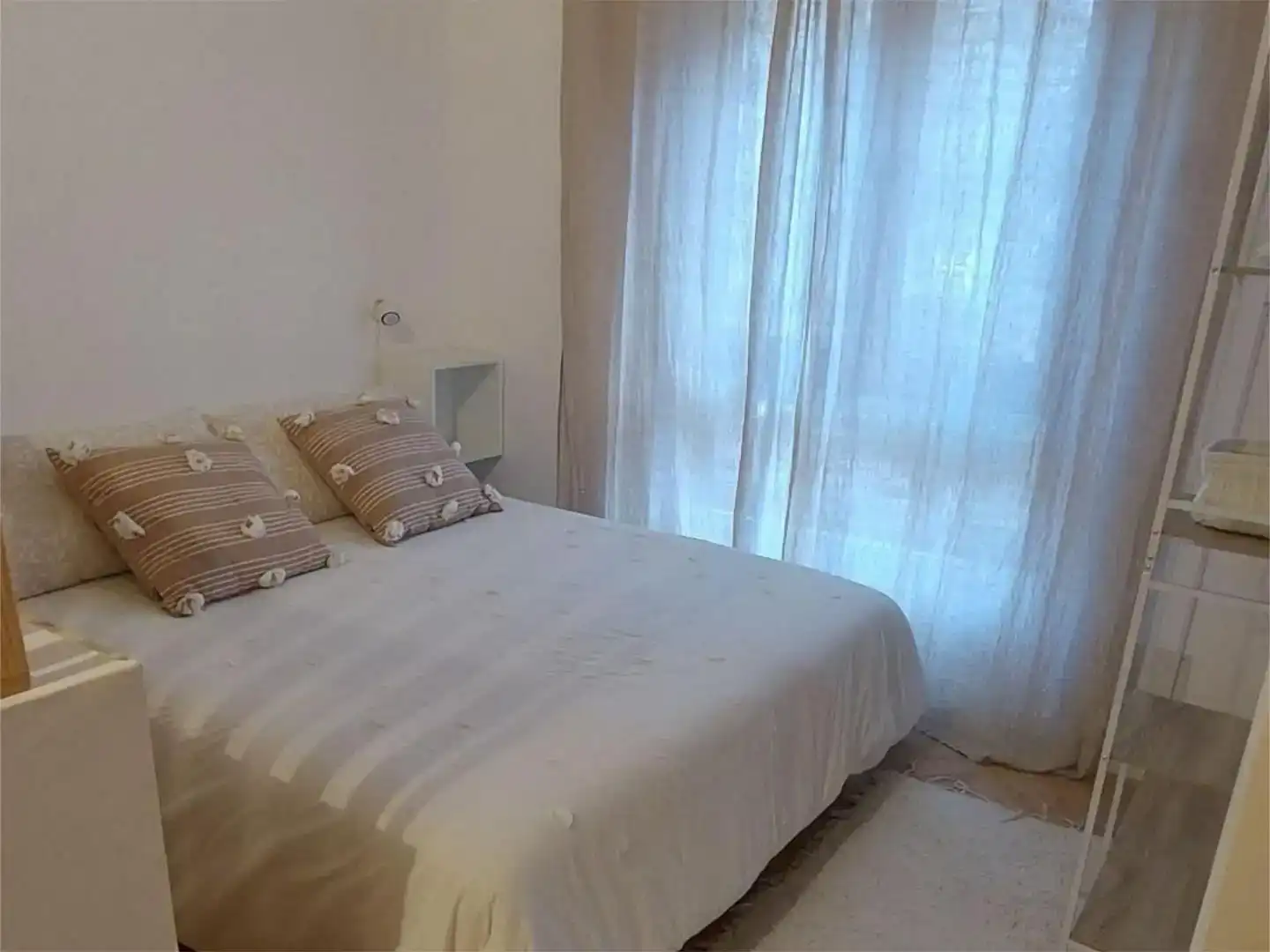 Dormitori de Pis de lloguer en Santander amb Parquet, Moblat i Forn