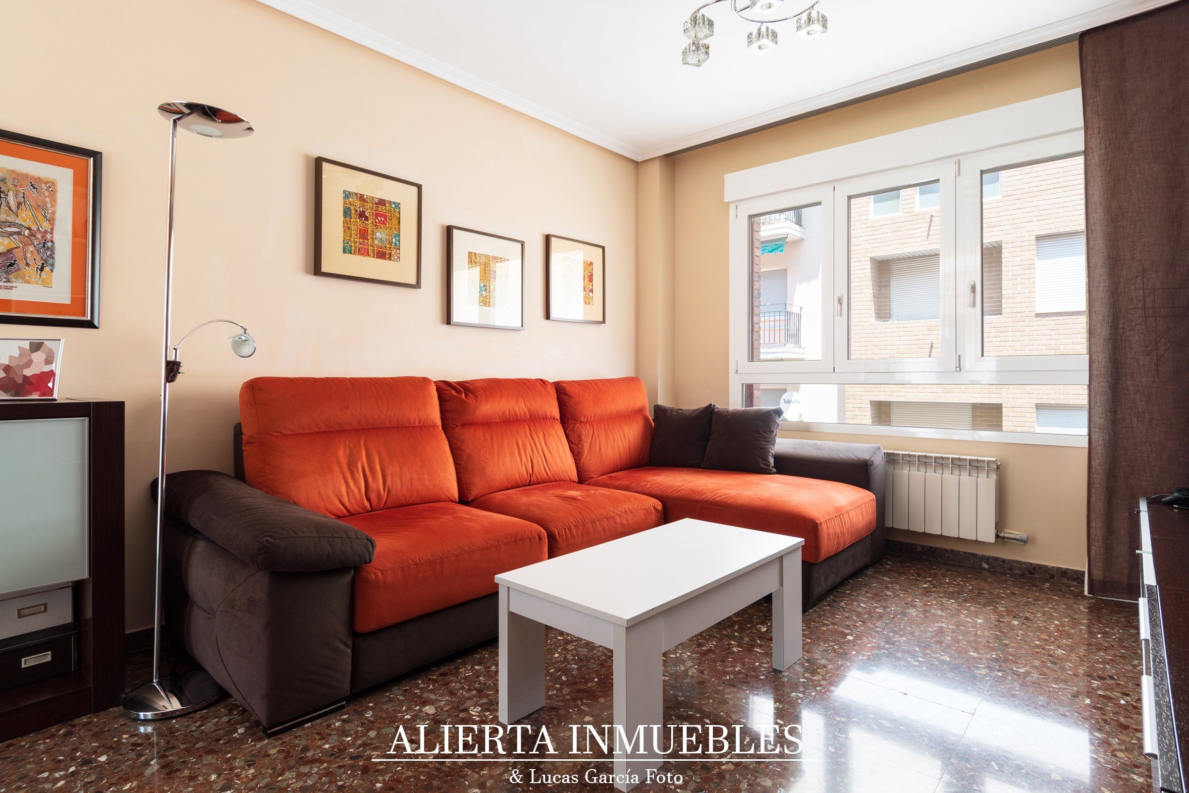 Sala d'estar de Pis en venda en  Zaragoza Capital amb Aire condicionat, Calefacció i Parquet