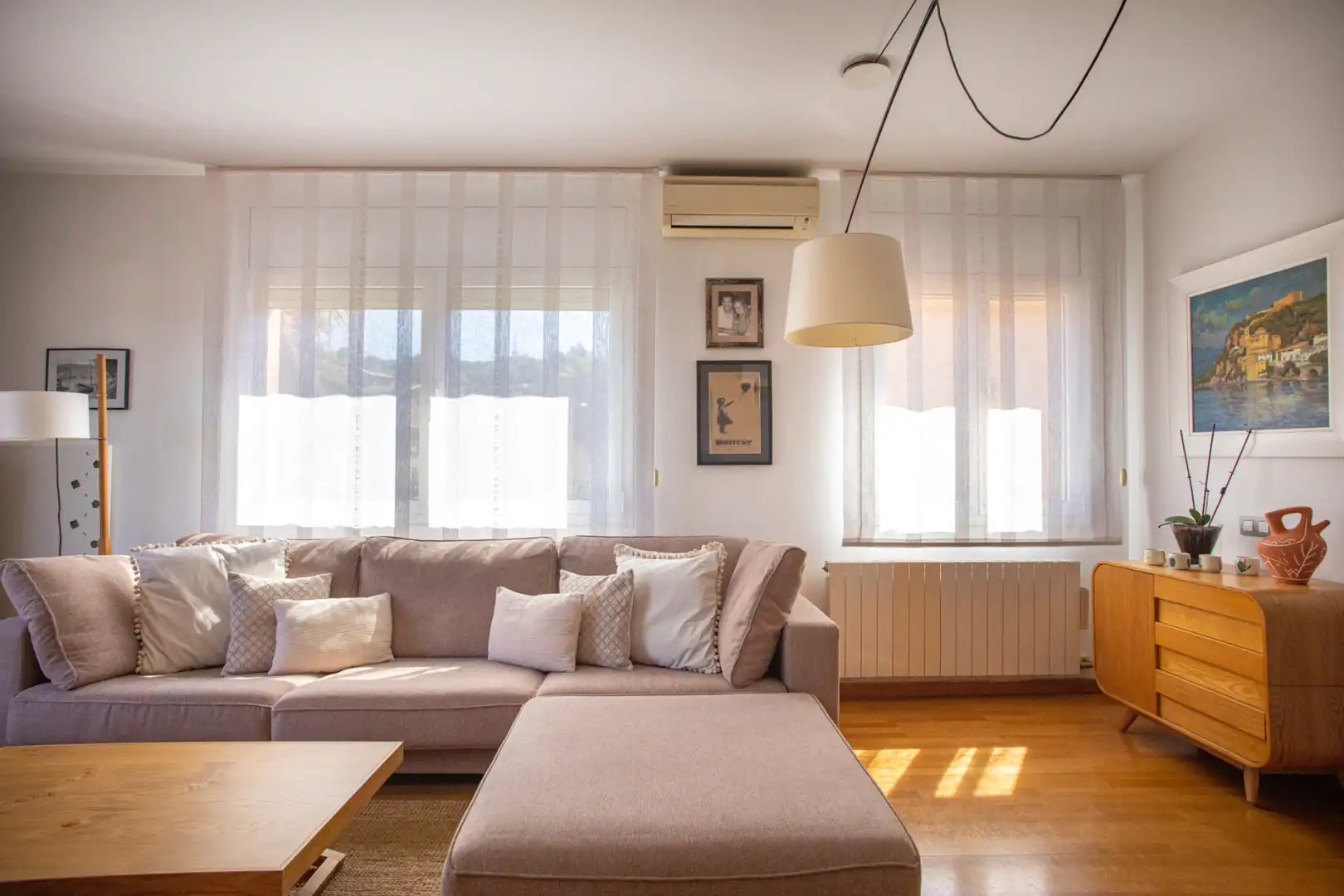 Sala de estar de Casa o chalet en venta en Sant Just Desvern con Aire acondicionado, Calefacción y Jardín privado