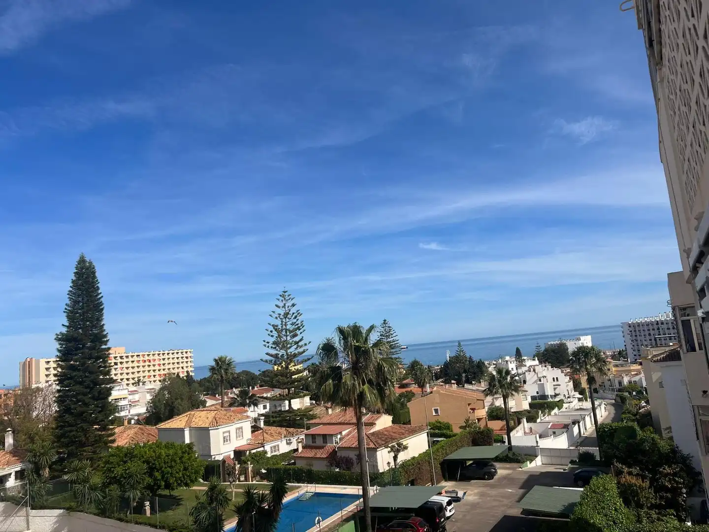 Außenansicht von Wohnung zum Verkauf in Torremolinos mit Klimaanlage, Privatgarten und Terrasse