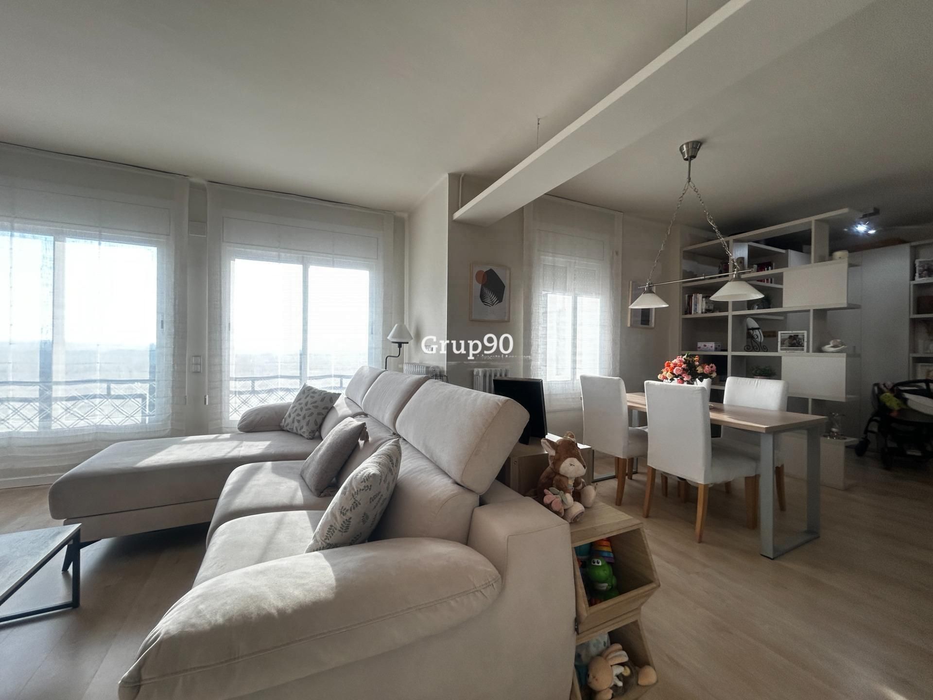 Sala d'estar de Pis en venda en  Lleida Capital amb Aire condicionat, Calefacció i Parquet