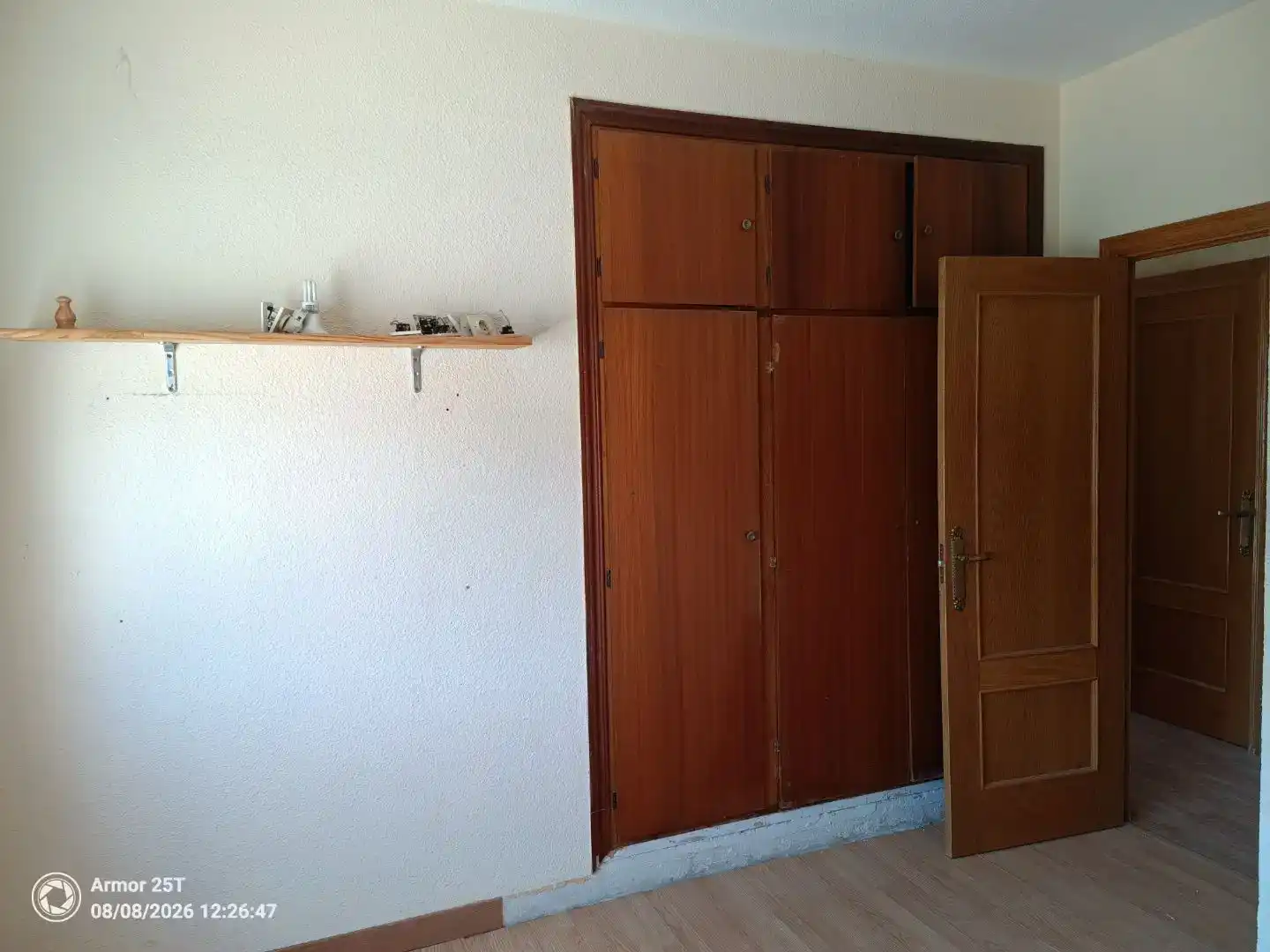 Dormitori de Pis en venda en Cobisa amb Jardí privat, Parquet i Terrassa