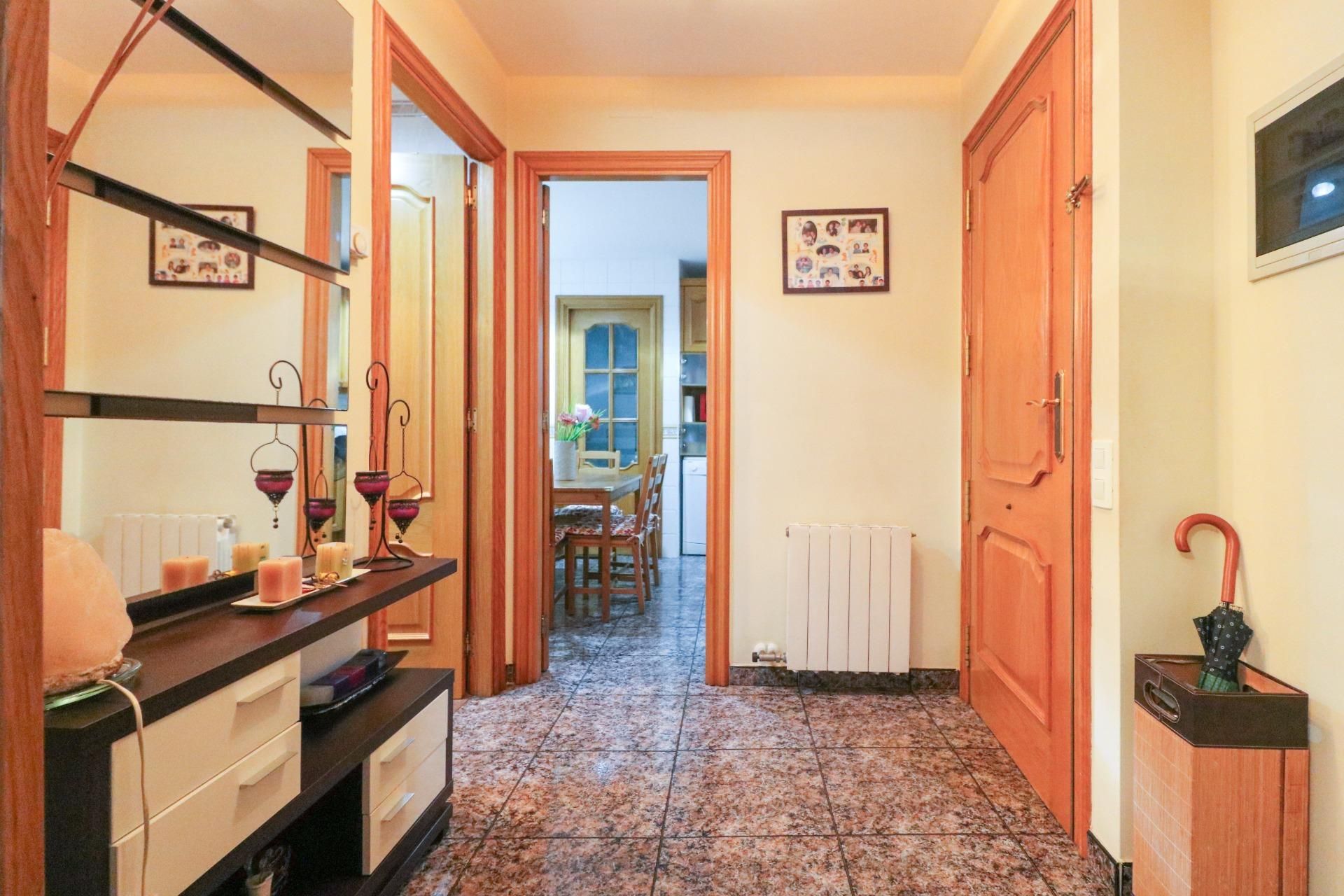 Single-family semi-detached for sale in Carrer Major, Castell - Poble Vell