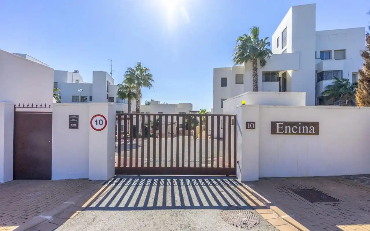 Exterior view of Attic for sale in Orihuela  with Heating, Terrace and Storage room