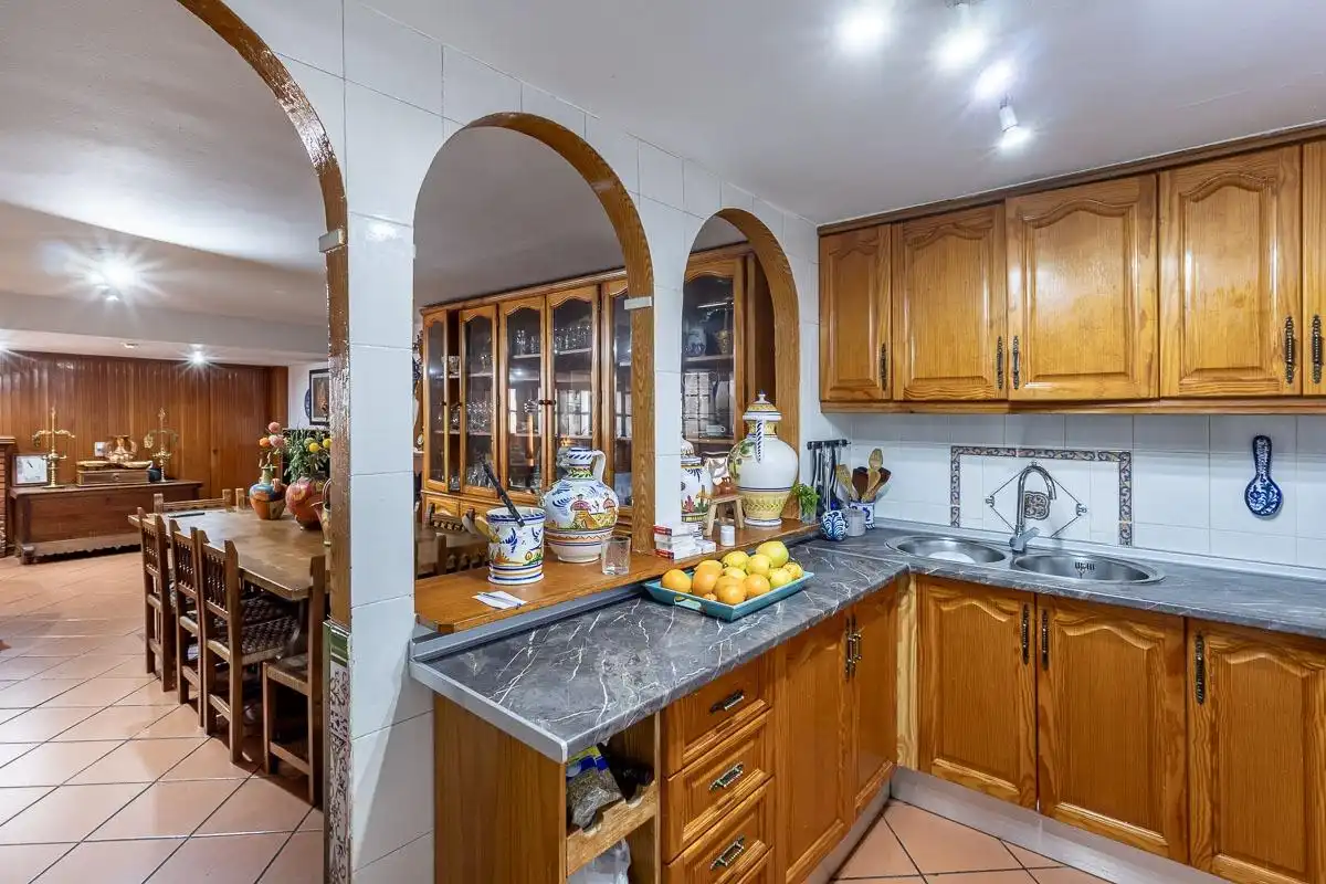 Casa adosada en venta en Calle LA REDONDA, 21, Pinos Puente