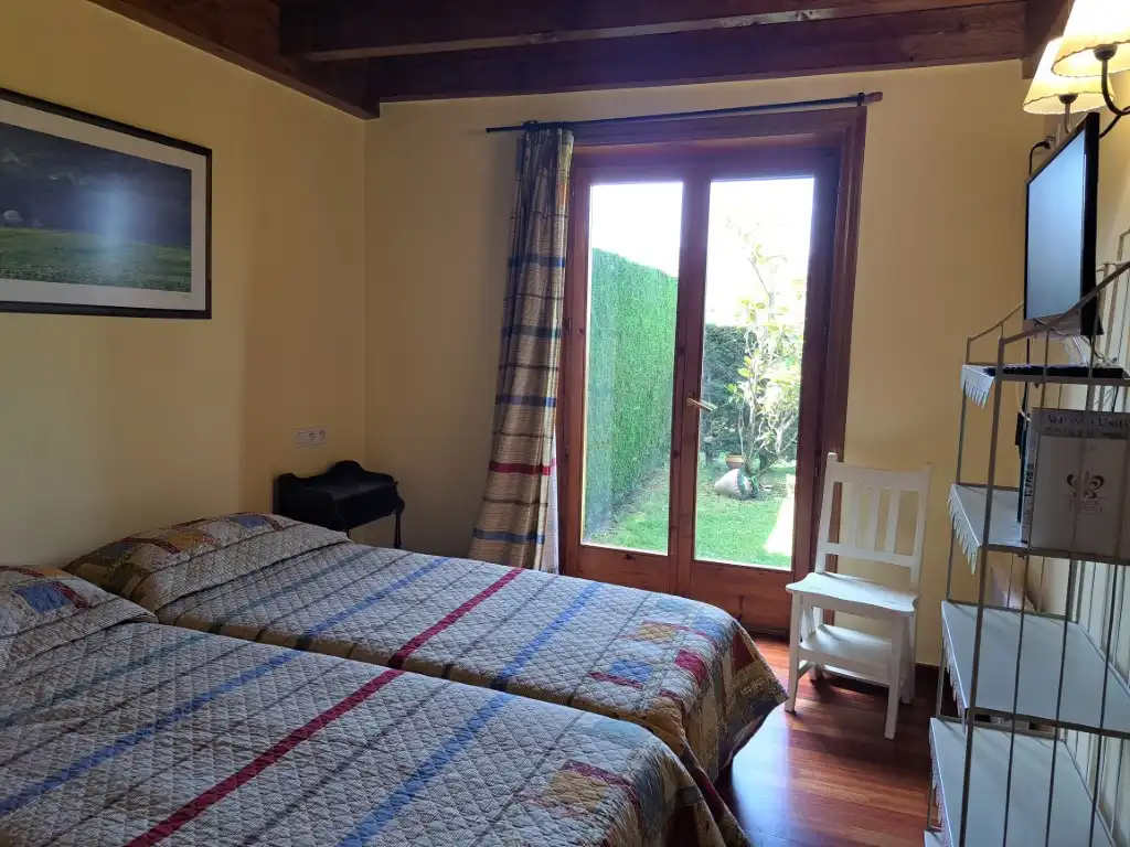 Schlafzimmer von Haus oder Chalet zur Miete in Osséja mit Heizung, Privatgarten und Möbliert
