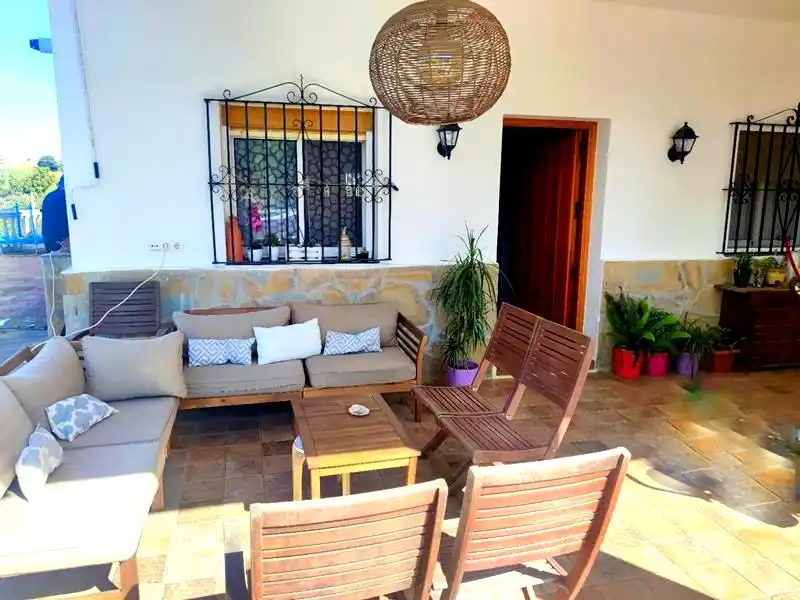 Terrassa de Finca rústica en venda en Estepona amb Jardí privat, Terrassa i Traster