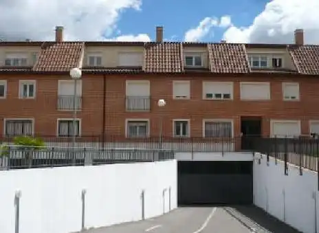 Vista exterior de Garaje en venta en Pedrezuela