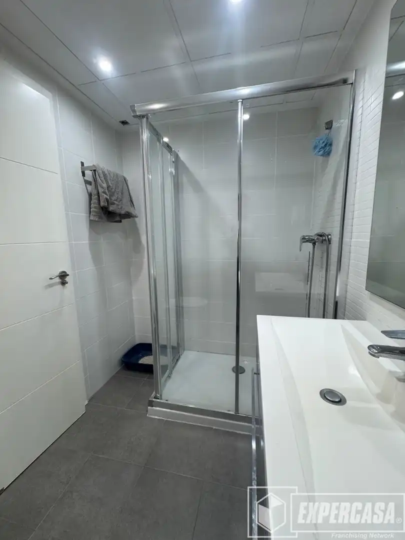 Baño de Piso en venta en Beniparrell con Aire acondicionado, Parquet y Amueblado