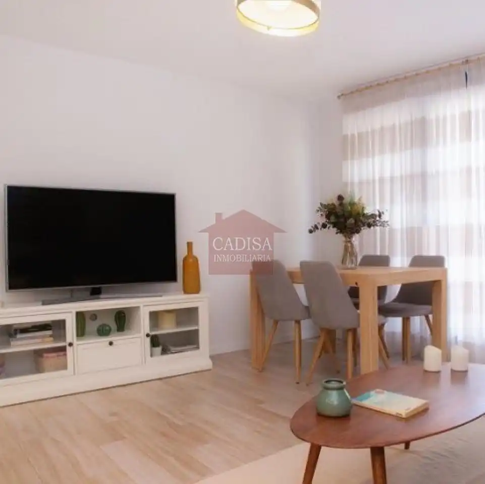 Habitación de Piso de alquiler en Salamanca con Calefacción, Piscina y Amueblado