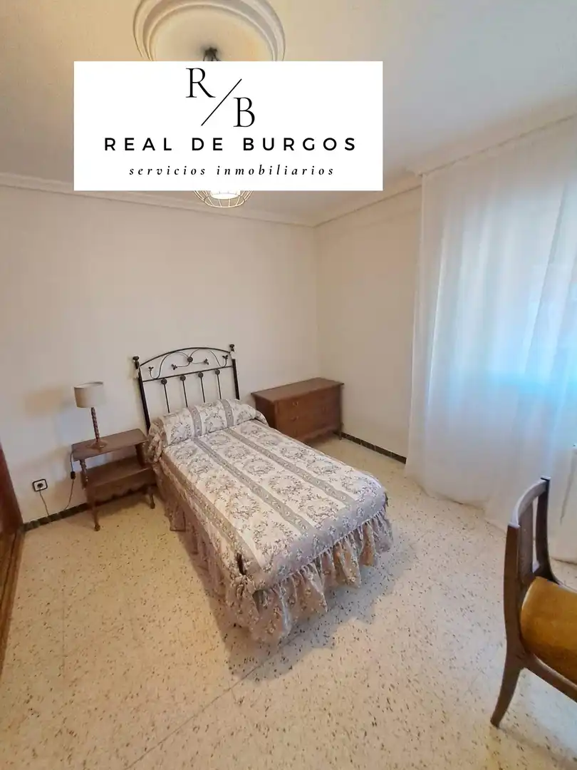 Bedroom of Flat for rent in Valladolid  with Heating, Terrace and Furnished